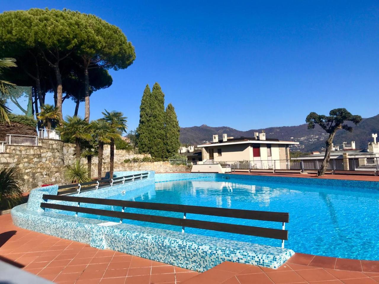 Residence "Delfino" Con Piscina E Campo Da Tennis Rapallo Bagian luar foto