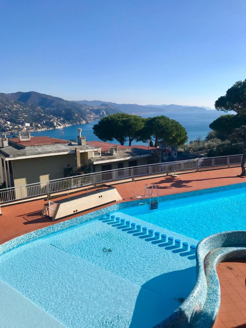 Residence "Delfino" Con Piscina E Campo Da Tennis Rapallo Bagian luar foto