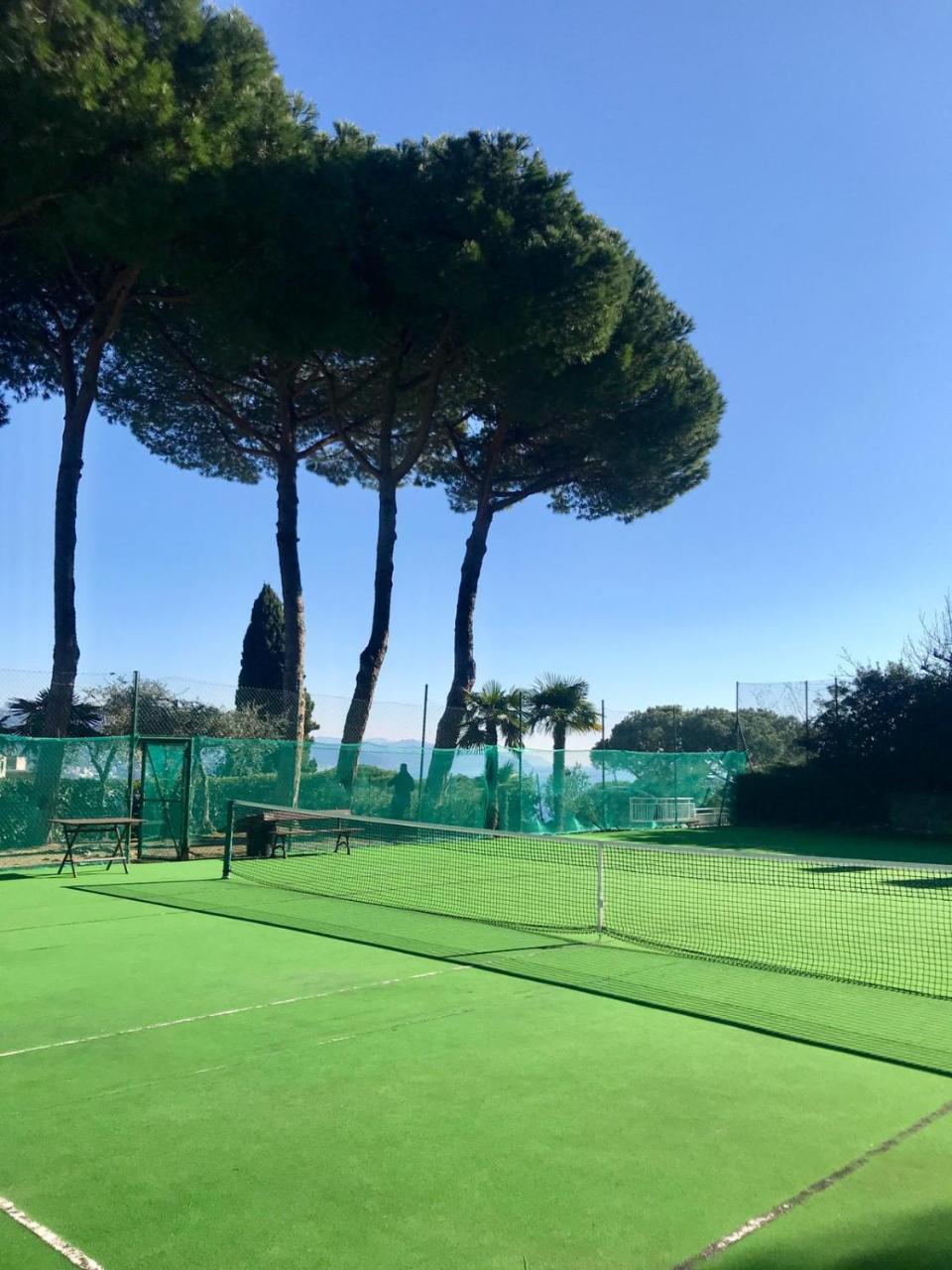 Residence "Delfino" Con Piscina E Campo Da Tennis Rapallo Bagian luar foto